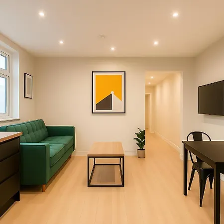 Modern Central Apartment + King Size Bed + Garden Cardiff Exterior photo